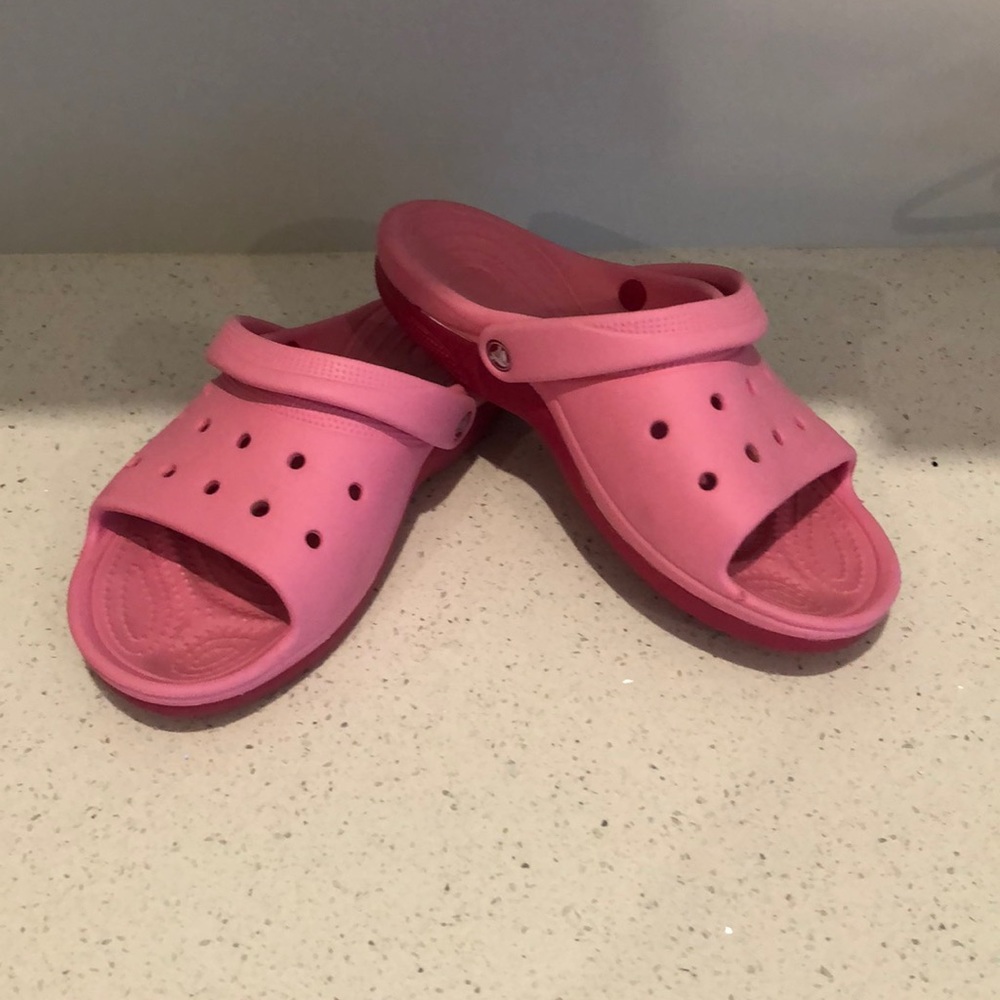 CROCS slip on sandal size 3 pink